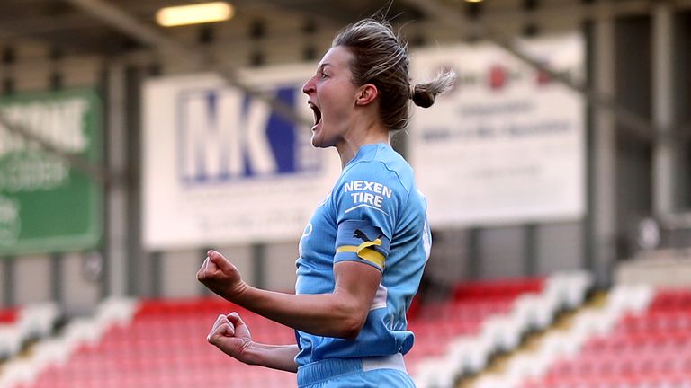 Ellen White put Man City in front against Man Utd in the Women&#39;s FA Cup, before they went on to win 4-1
