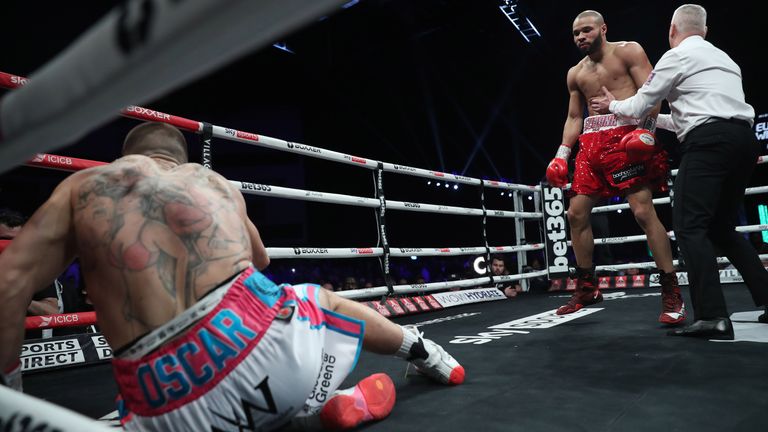 Chris Ubank JR contra Liam Williams 5-2-2022.Motorpoint Arena, .Cardiff.Gales.PIC Lawrence LUSTIG.Competencia de peso medio.Chris EUBANK JR contra Liam Williams.