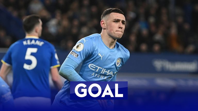 Foden scores the opener for Manchester City at Everton