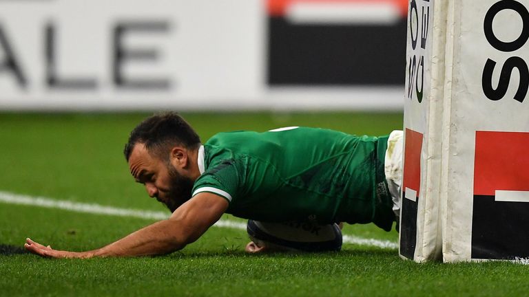 Jamison Gibson-Park scored less than five minutes after Van der Flier's score to bring Ireland to within one point of France