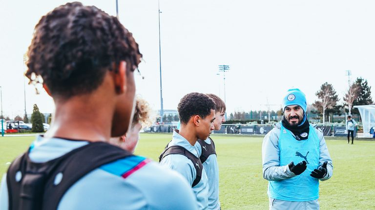 Ilkay Gundogan takes a training session with Manchester City&#39;s U16 side