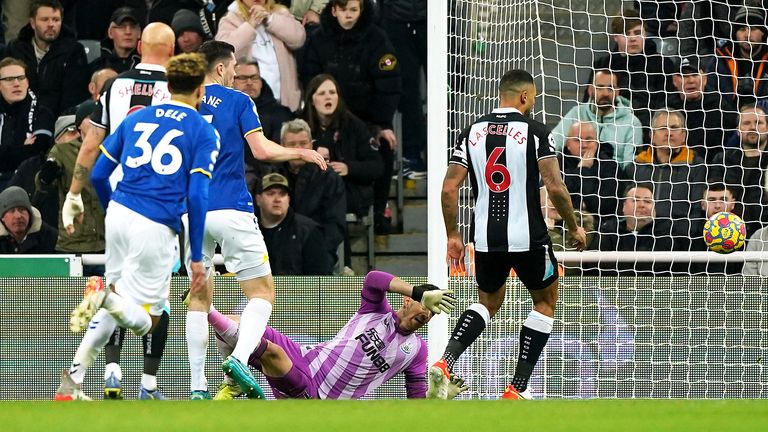 Newcastle United&#39;s Jamaal Lascelles (right) scores an own goal