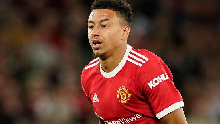 Jesse Lingard en acción durante la tercera ronda de la Copa Carabao (AP)