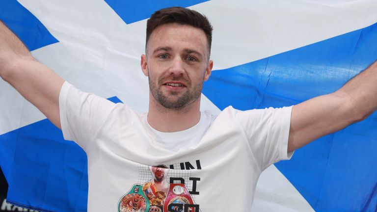 TAYLOR CATTERALL PROMOTION 23-2-22.PUBLIC WORK OUTS.ENOCH CENTRE.GLASGOW.PIC LAWRENCE LUSTIG.JOSH TAYLOR PERFORMS A PUBLIC WORKOUT