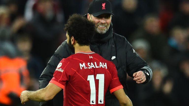 Jurgen Klopp embraces Mohamed Salah after Liverpool&#39;s 6-0 win over Leeds