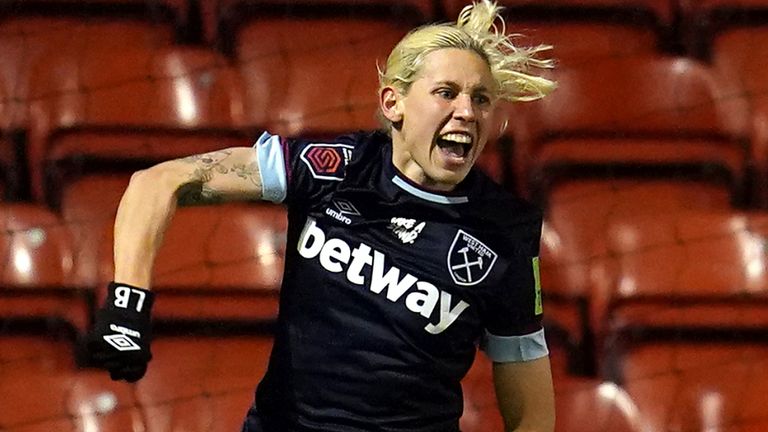 Katerina Svitkova (left) celebrates scoring West Ham&#39;s second goal with teammate Dagny Brynjarsdottir
