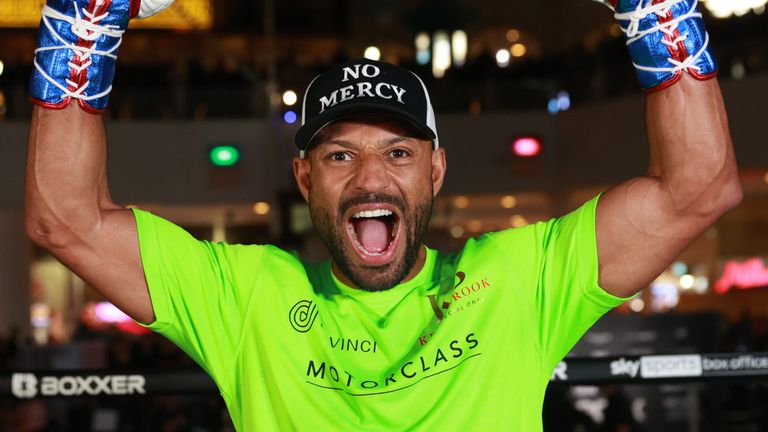 KHAN-BROOKPROMOTION 16-2-22.OPEN WORKOUTS,.TRAFFORD CENTRE,.MANCHESTER .PIC LAWRENCE LUSTIG.KELL BROOK PERFORMS A PUBLIC WORKOUT BEFORE FIGHTING ON PROMOTER BEN SHALOM...S BOXXER PROMOTION AT THE AO ARENA MANCHESTER ON SATURDAY 19-2-22 LIVE ON SKYSPO