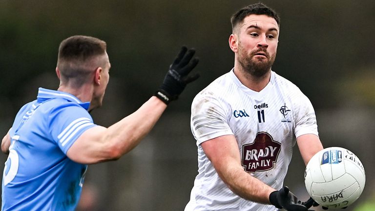 27 February 2022; Ben McCormack of Kildare in action against John Small of Dublin during the Allianz Football League Division 1 match between Kildare and Dublin at St Conleth's Park in Newbridge, Kildare. Photo by Piaras .. M..dheach/Sportsfile