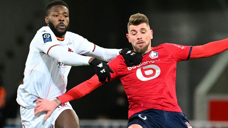 Lille were held to a frustrating goalless draw by Metz