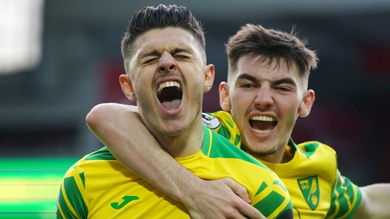 Milot Rashica celebrates his opener with Billy Gilmour