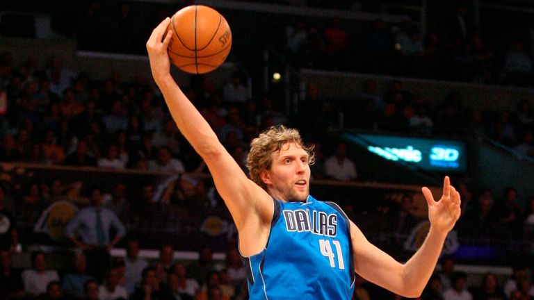 Dallas Mavericks center Dirk Nowitzki (41) takes a break against the Los Angeles Lakers in game 2 of the Western Conference Semifinals NBA playoffs, May 4, 2011 in Los Angeles. The Mavericks defeated the Lakers by the final score of 93-81. (Kevin Reece via AP)


