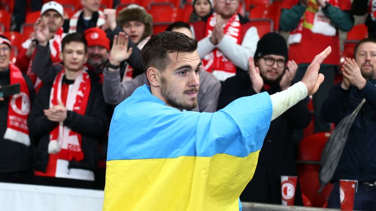 Ukraine international Taras Kacharaba was applauded by his club's fans as Slavia Prague beat Fenerbache to reach the last 16 of the Europa Conference League