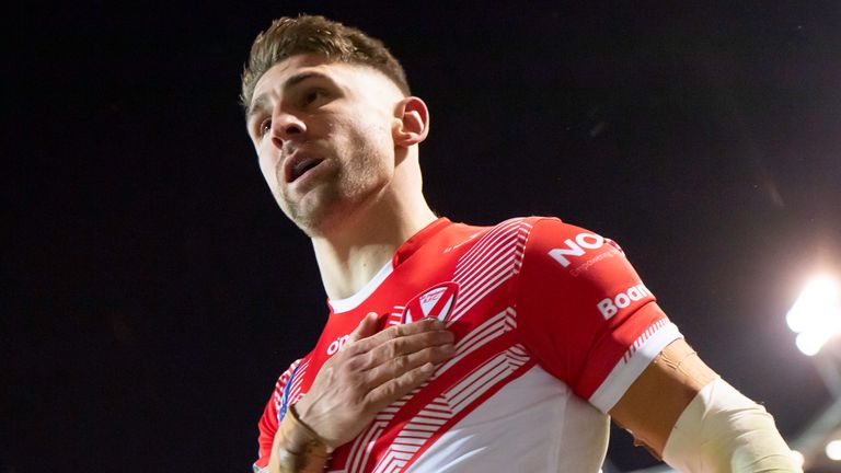 Tommy Makinson is back for St Helens as they host Castleford