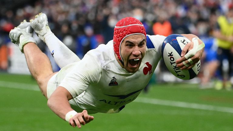 France wing Gabin Villiere notched a hat-trick in Round 1 vs Italy 