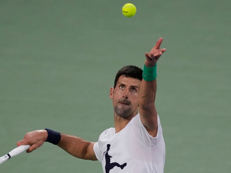 Djokovic chega a Tóquio tentando completar Golden Slam
