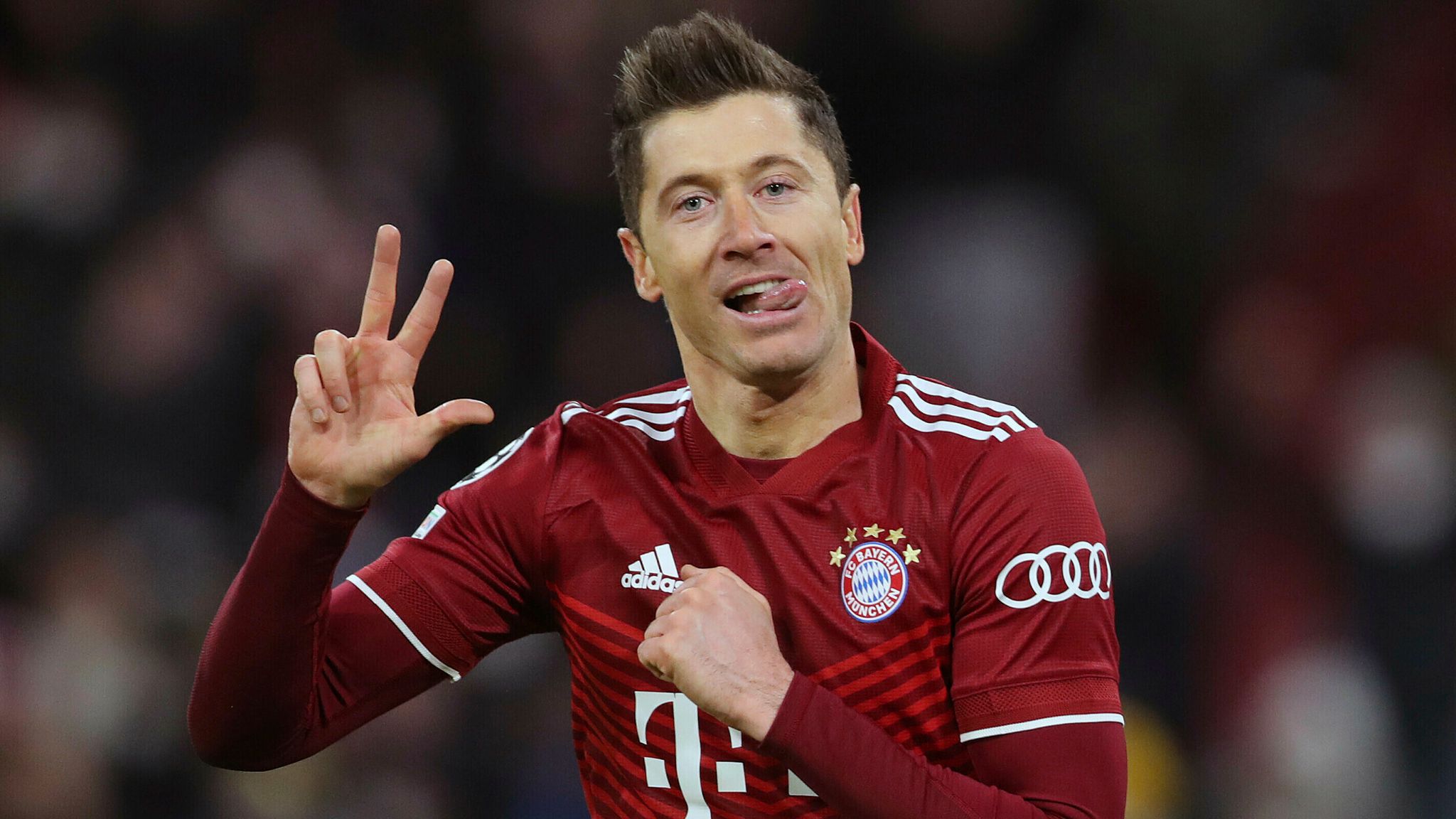 Bayern Munich 7-1 Red Bull Salzburg: Robert Lewandowski hat-trick helps  side reach Champions League quarters | Football News | Sky Sports