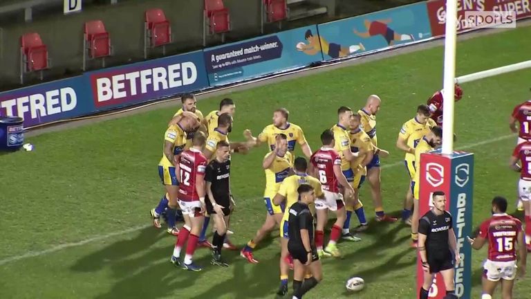 Highlights of the Betfred Super League match between Salford Red Devils and Hull Kingston Rovers