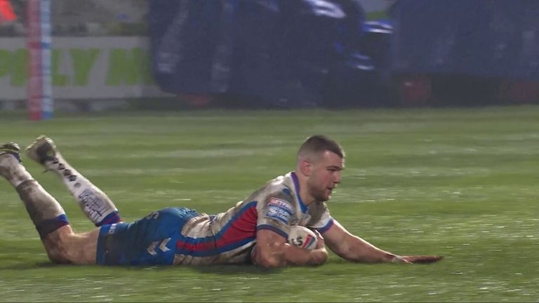 Max Jowitt scores Wakefield's second try of the game after being on the backfoot for most of the game against Leeds Rhinos