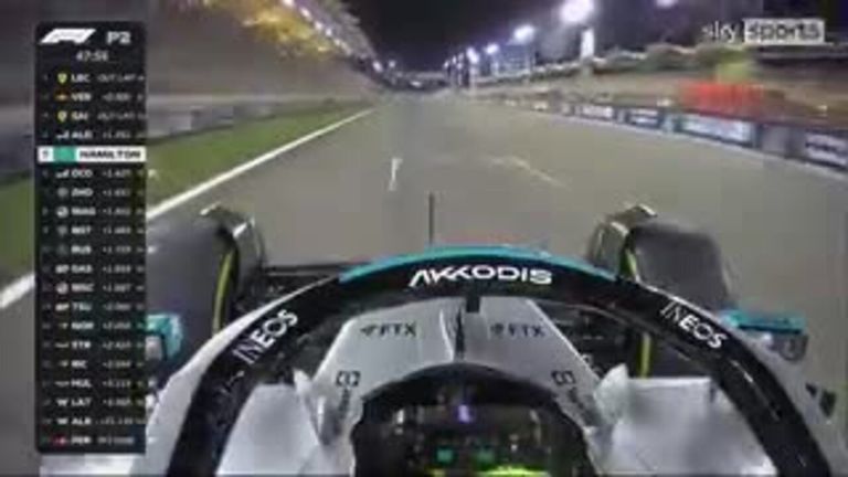 Lewis Hamilton continuó luchando por mantener el equilibrio en su Mercedes durante la segunda prueba en Bahrein.