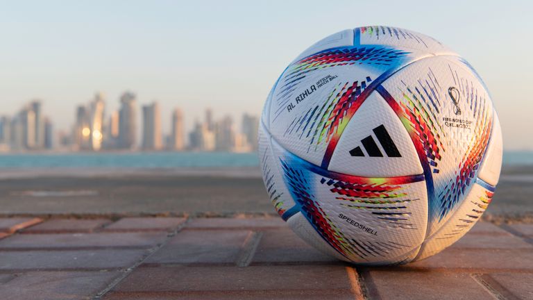 阿迪达斯为2022年卡塔尔世界杯推出Al Rihla比赛用球(图片:阿迪达斯)