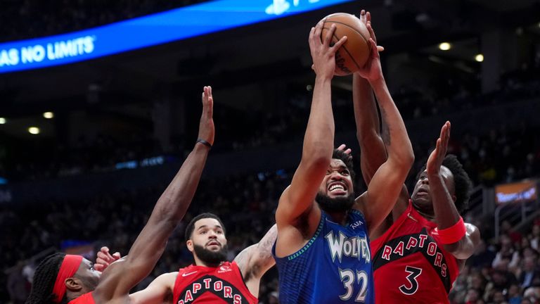 Highlights of the clash between the Minnesota Timberwolves and the Toronto Raptors in Week 24 of the NBA.