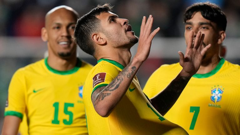 El delantero del Newcastle Bruno Guimarães anotó el tercer gol para Brasil