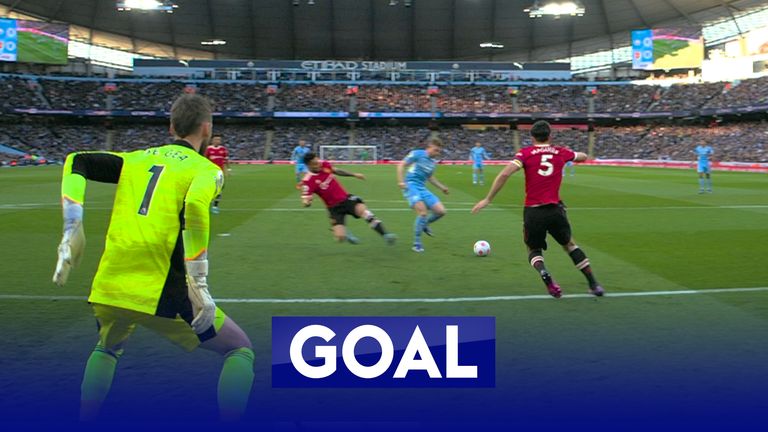 De Bruyne goal puts Manchester City 1-0 up against Manchester United. 