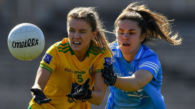 Niamh Carr of Donegal in action against Kate Sullivan of Dublin