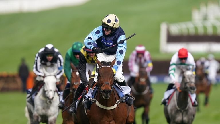 Edwardstone and Tom Cannon win the Arkle Novices' Chase