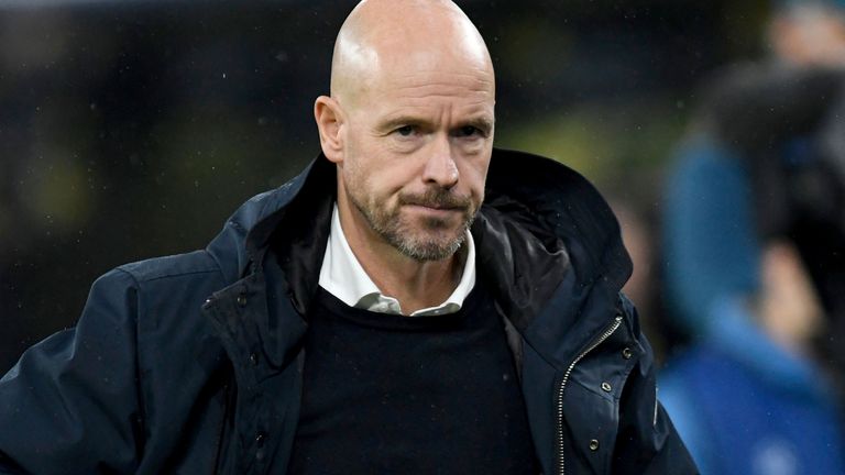 03 novembre 2021, Rhénanie-du-Nord-Westphalie, Dortmund: Football: Ligue des Champions, Borussia Dortmund - Ajax Amsterdam, phase de groupe, Groupe C, Matchday 4, Signal Iduna Park.  L'entraîneur d'Amsterdam Erik ten Hag avant le match.  Photo par : Bernd Thissen/picture-alliance/dpa/AP Images