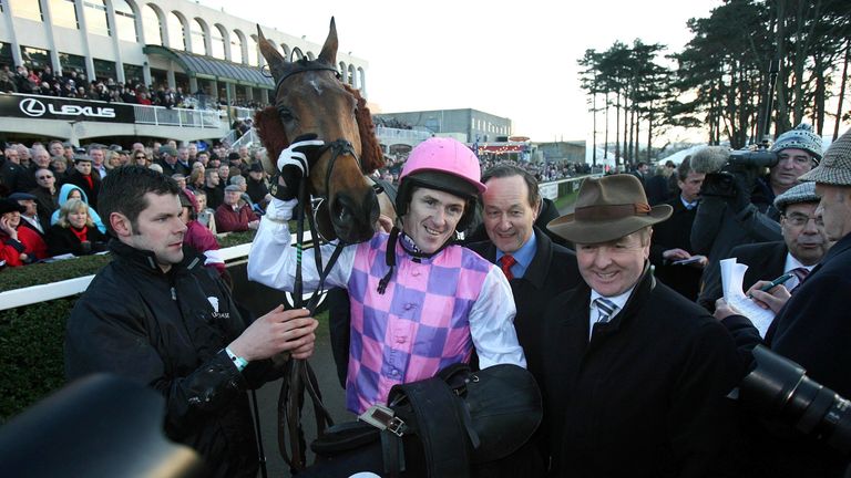 Jonjo O'Neill (right), AP McCoy and Exotic Dancer after victory in the 2008 Lexus Chase at Leopardstown