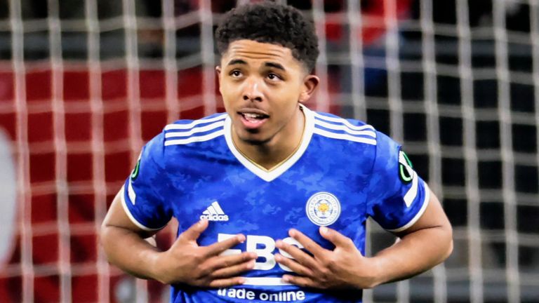 Wesley Fofana celebra tras marcar con el Leicester ante el Rennes