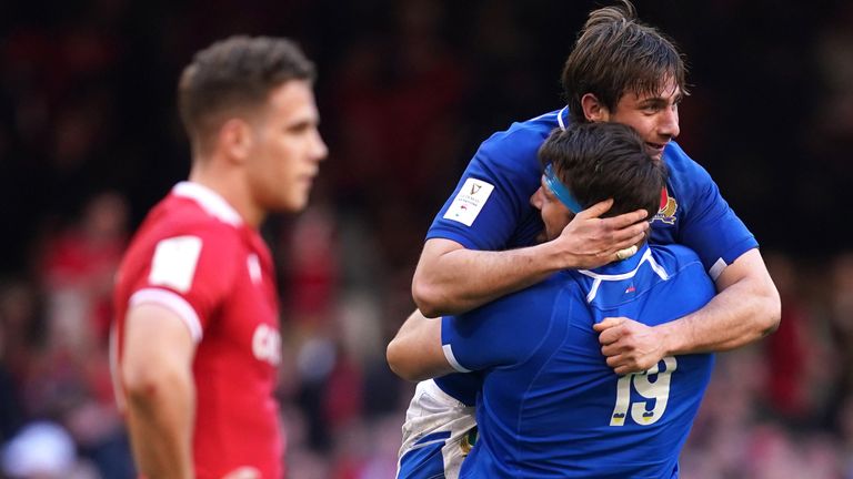 Italia celebra en el Emirates Stadium