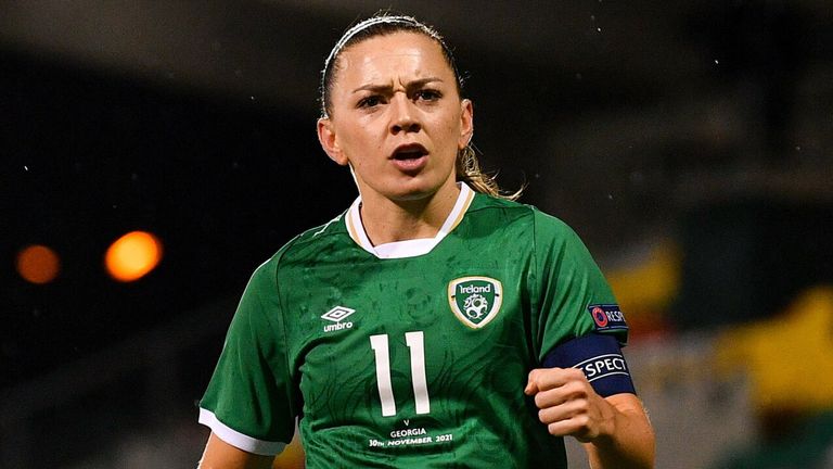 30 November 2021; Katie McCabe of Republic of Ireland celebrates at the final whistle of the FIFA Women&#39;s World Cup 2023 qualifying group A match between Republic of Ireland and Georgia at Tallaght Stadium in Dublin. Photo by E..in Noonan/Sportsfile
