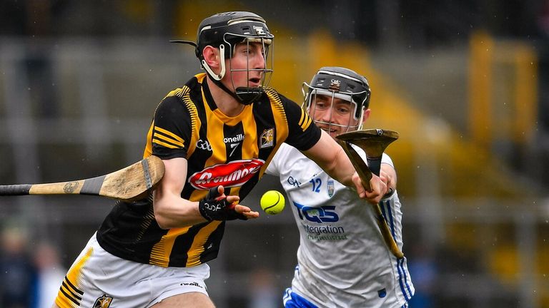 20 March 2022; David Blanchfield of Kilkenny, supported by Tommy Walsh , left, is tackled by Pauric Mahon, 12, and Neil Montgomery of Waterford during the Allianz Hurling League Division 1 Group B match between Kilkenny and Waterford at UMPC Nowlan Park in Kilkenny. Photo by Ray McManus/Sportsfile