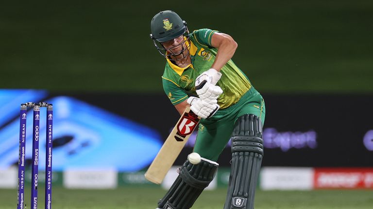 TAURANGA, NEW ZEALAND - MARCH 14: Marizanne Kapp of South Africa plays a shot during the 2022 ICC Women's Cricket World Cup match between South Africa and England at Bay Oval on March 14, 2022 in Tauranga, New Zealand. (Photo by Fiona Goodall/Getty Images)