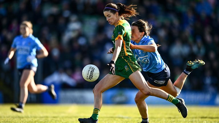 5 March 2022; Niamh O'Sullivan of Meath in action against Leah Caffrey of Dublin during the Lidl Ladies Football National League Division 1 match between Meath and Dublin at P..irc T..ilteann in Navan, Meath. Photo by David Fitzgerald/Sportsfile 