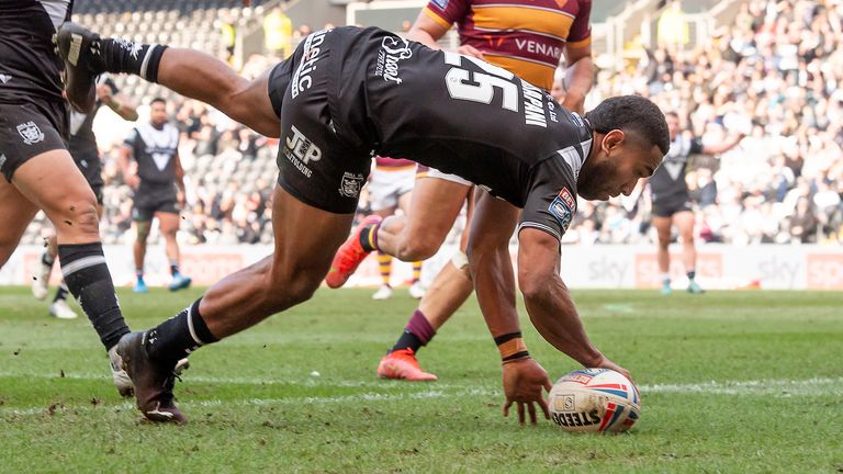Picture by Allan McKenzie/SWpix.com - 20/03/2022 - Rugby League - Betfred Super League Round 6 - Hull FC v Huddersfield Giants - MKM Stadium, Kingston upon Hull, England - Hull FC's Mitieli Vulikijapani scores a try against Huddersfield.