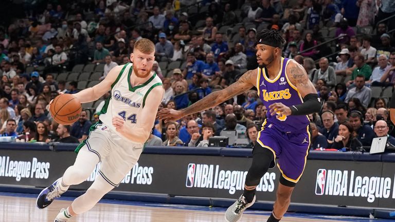 Highlights of the clash between the LA Lakers and the Dallas Mavericks in Week 24 of the NBA.