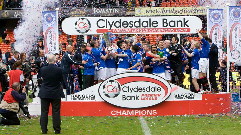 Rangers beat Dundee United on the final day of the 2009 season