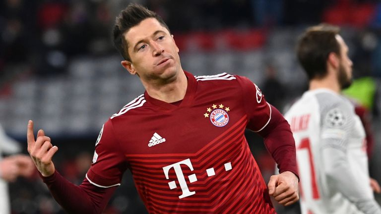 bioscoop tafel trog Robert Lewandowski tells Bayern Munich he won't extend contract beyond  2022/23 | Striker wants Barcelona move this summer | Transfer Centre News |  Sky Sports
