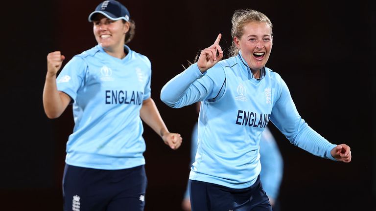 Sophie Ecclestone of England celebrates her sixth wicket to give England the win during the 2022 ICC Women&#39;s Cricket World Cup Semi Final match between South Africa and England