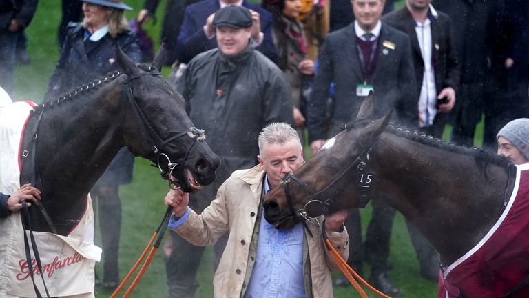 Owner Michael O&#39;Leary kisses Tiger Roll after his final-ever run