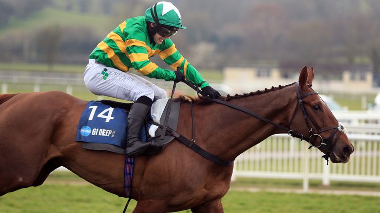Jonjo O'Neill Jr rides Time To Get Up to victory in the 2021 Midlands Grand National for his father, Jonjo O'Neill.