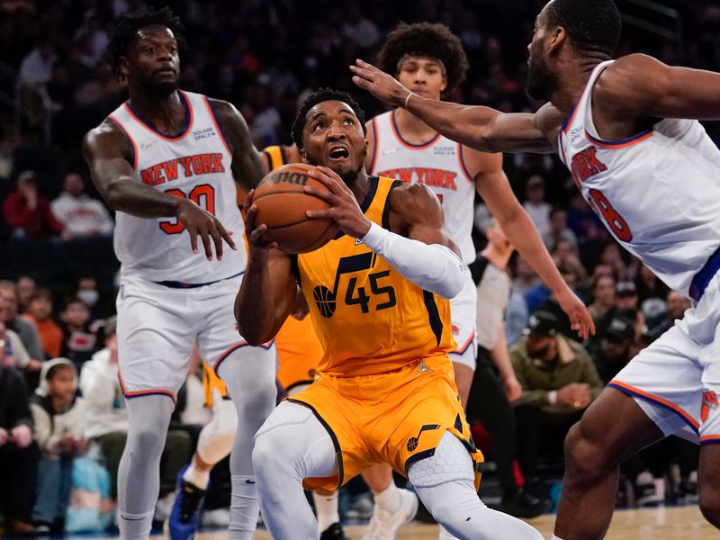 Watch Darius Garland connect with Donovan Mitchell on a lob pass