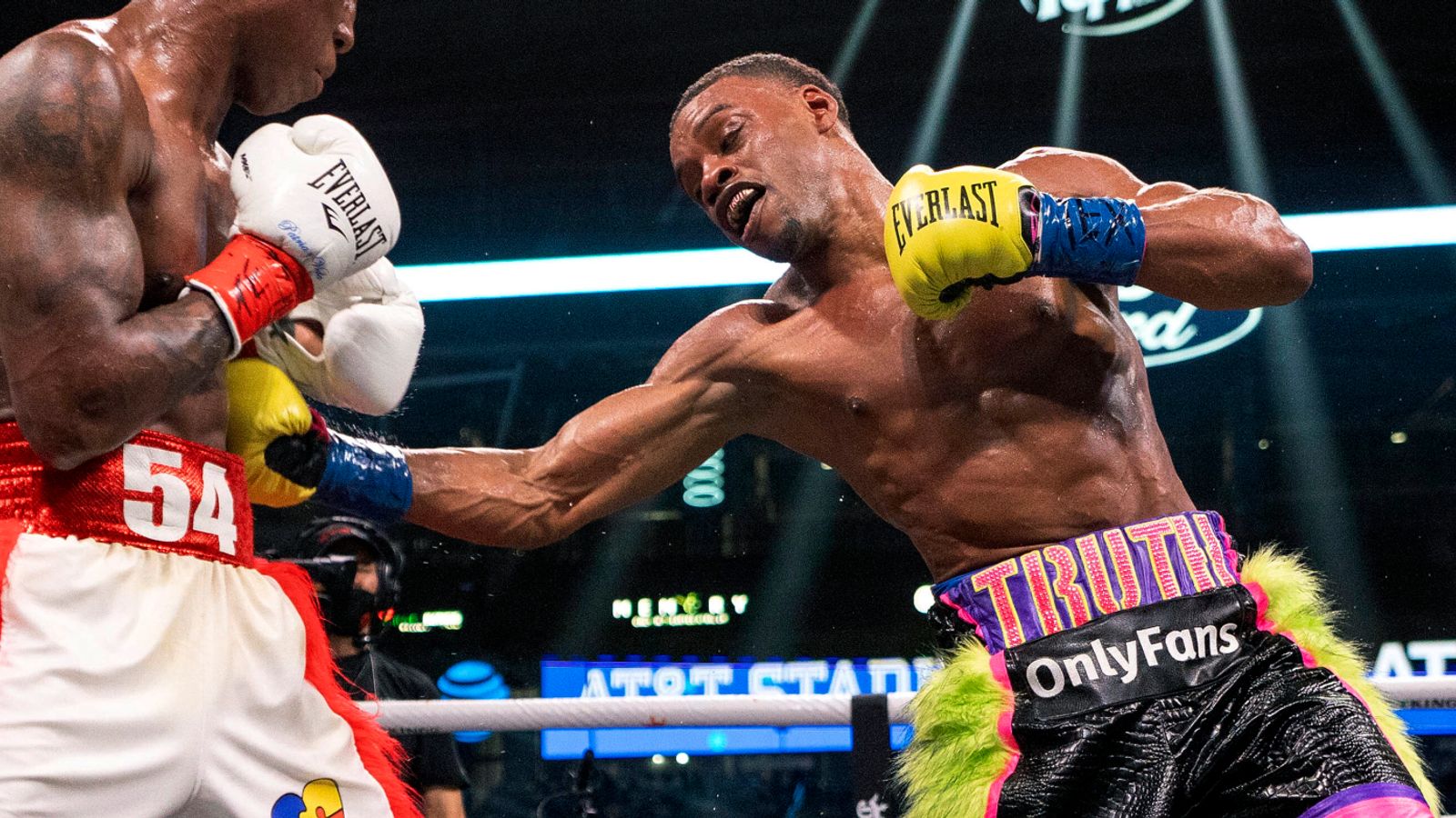 Errol Spence Jr adds third belt with stoppage of WBA champion Yordenis Ugas; Terence Crawford next? Boxing News Sky Sports