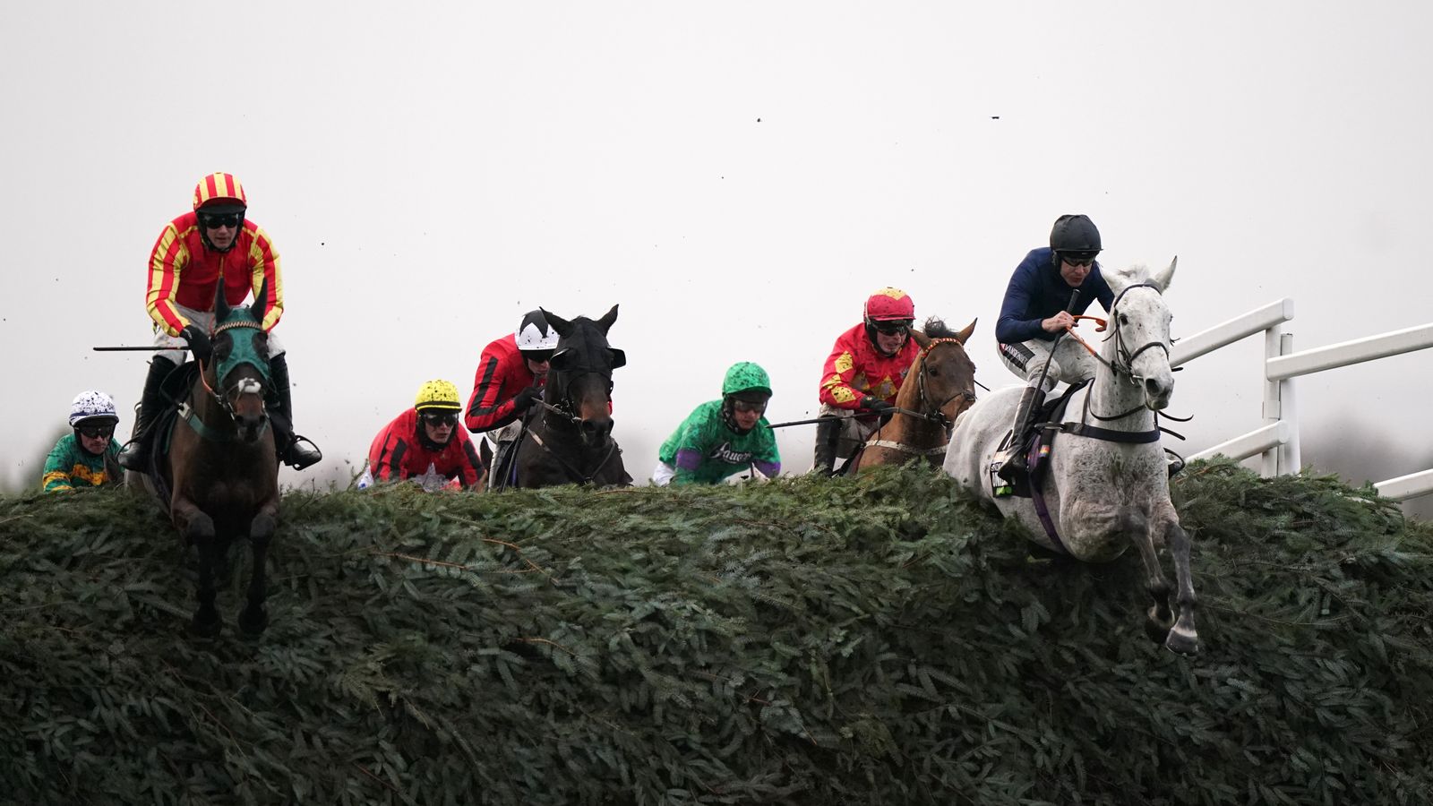 Grand National: Former Aintree winner Barry Geraghty's guide to riding ...