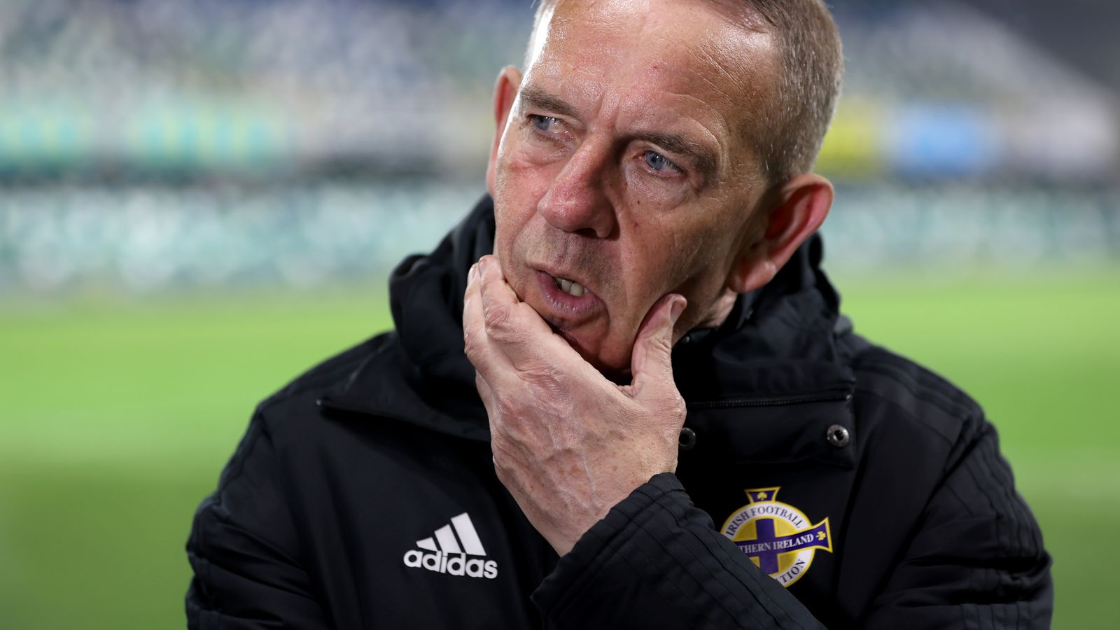 Northern Ireland boss Kenny Shiels apologises after saying women are more emotio..