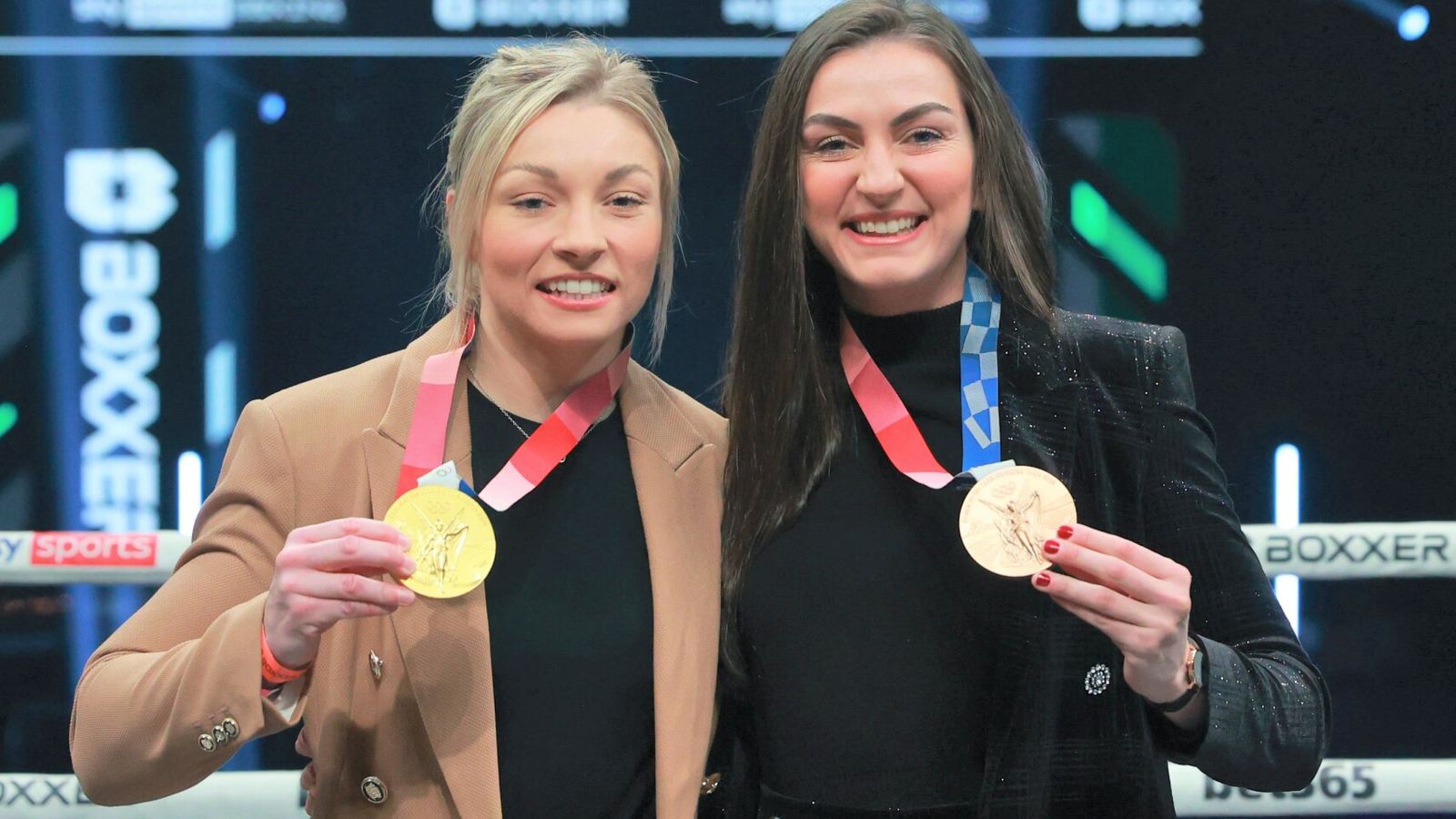 Olympic medallists Lauren Price and Karriss Artingstall explain how their relationship is helping their boxing careers | Boxing News