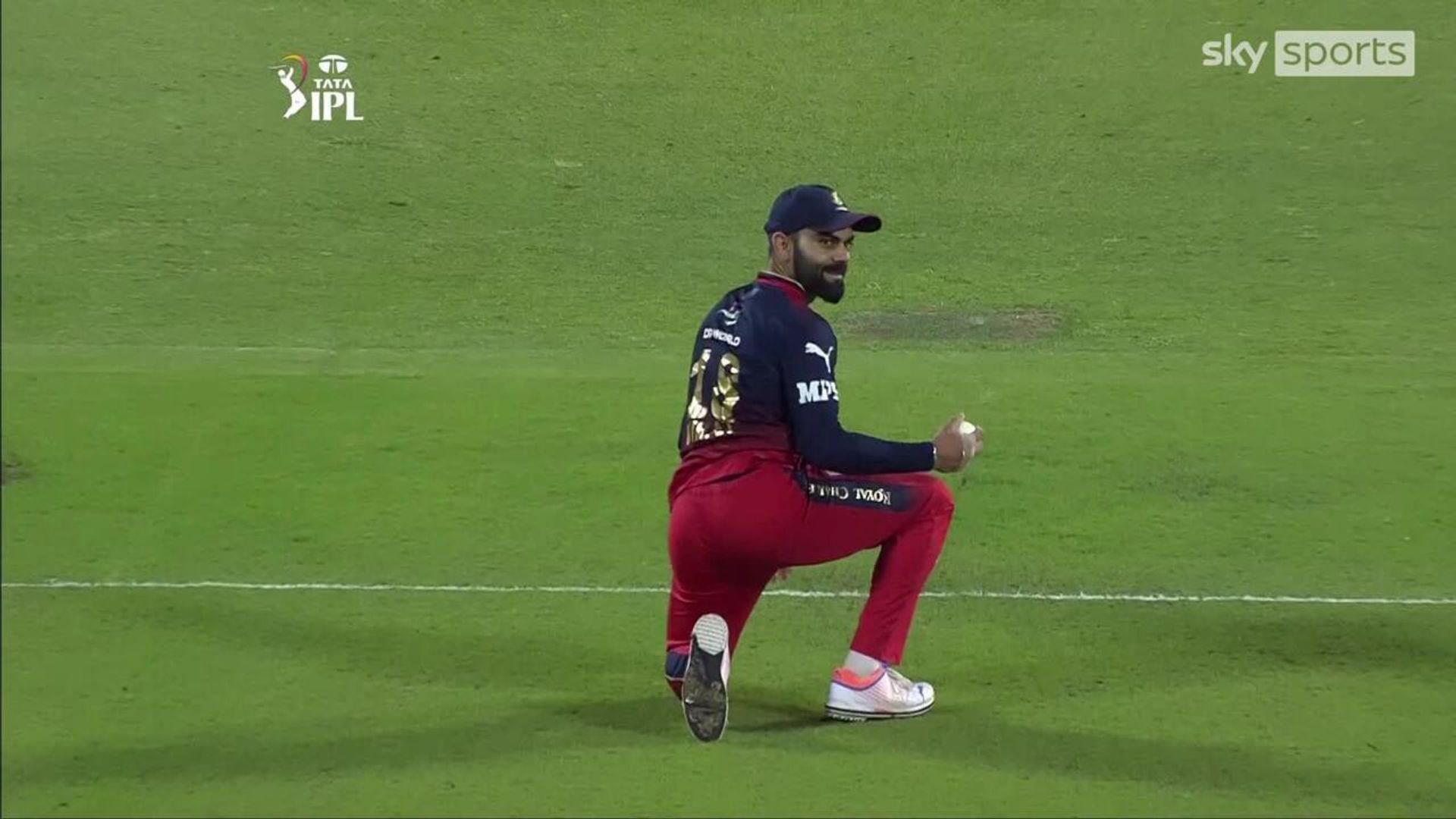 Kohli's 'unbelievable' diving catch!